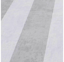 Närbild av en tapet med ett randigt mönster