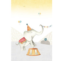 Illustration av en cirkuselefant med hatt på en piedestal