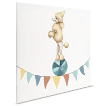 Canvastavla med en pudel med partyhatt på en boll och en girlang