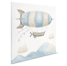 Målad bild av ett luftskepp på en duk