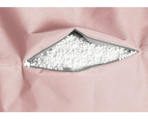 Detaljvy av en sittsäck med dragkedja och fyllning