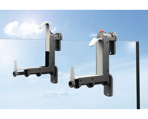 Två akvariefästen fästa på ett glas