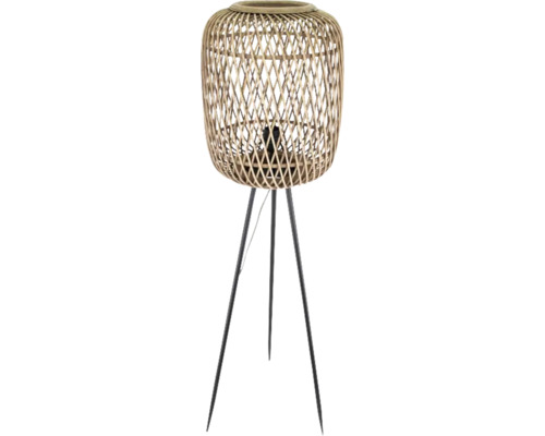 Golvlampa med skärm av rotting och metallram