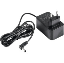 Svart nätadapter med kontakt och kabel