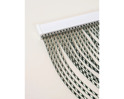 Dekorativ trådgardin med vitt fäste