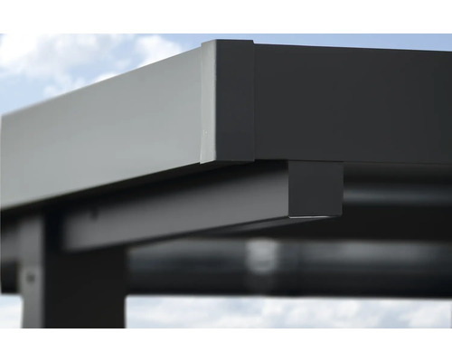 Detaljvy av en paviljong med metallram