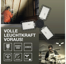 Trippel LED-verkstadslampa med E27-sockel, hopfällbar och roterbar, i drift