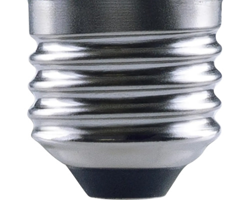 Närbild av E27-lampsockel