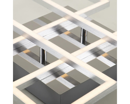 Taklampa med kvadratisk, silverfärgad design
