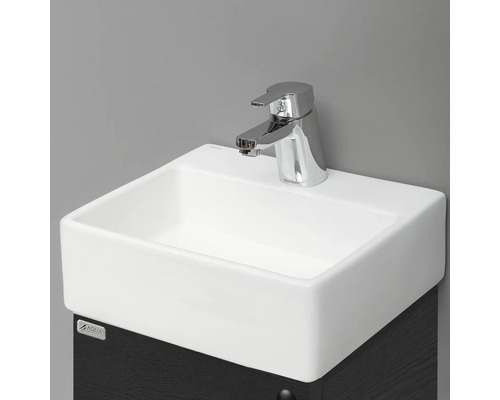 Tvättställskombination med tvättställsskål och blandare