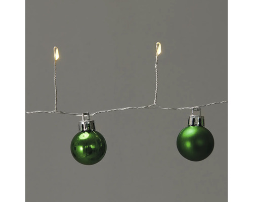 Ljusgirlang med gröna julgranskulor