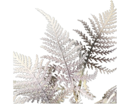 Närbild av konstgjord ormbunke