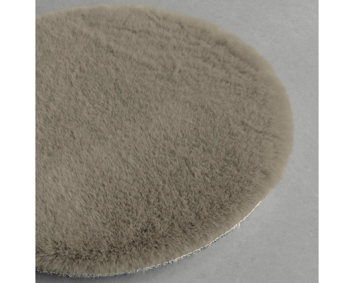 Rund matta i fuskpäls