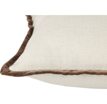 Prydnadskudde med brun sammetskant