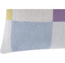 Fyrkantig dekorativ kudde med geometriskt mönster