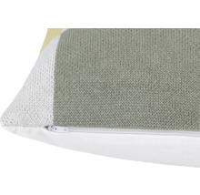 Kudde med stickat mönster och dragkedja