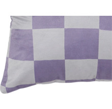 Kudde med schackrutigt mönster