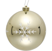 Julgranskula med snöflingamotiv