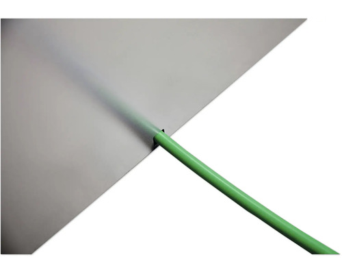 Grönt ventilationsrör med aluminiumfolie