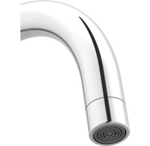 Närbild av en förkromad kranpip