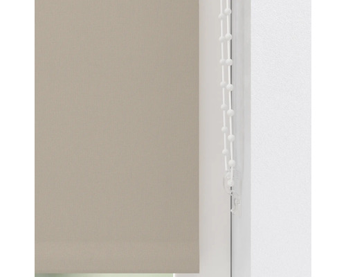 Rullgardin med manöverkedja