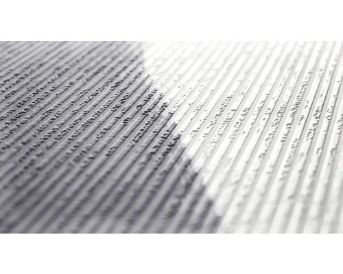 Närbild av en strukturtapet med linjemönster.