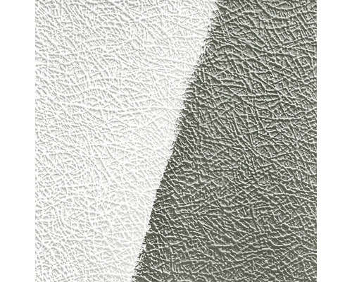 Närbild av en vit och grå präglad strukturtapet.