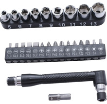 Hylsnyckelsats med diverse tillbehör och skruvmejselhandtag