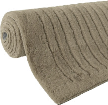 Rullad gångmatta med ribbad yta