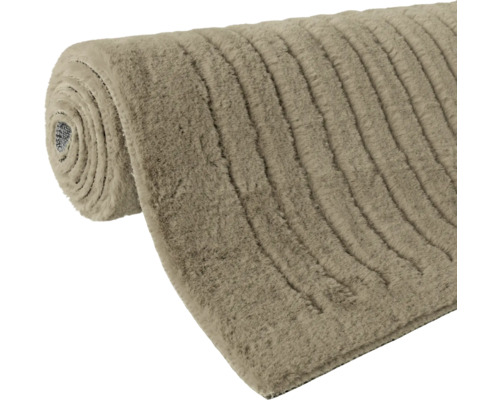 Rullad matta med ribbad struktur