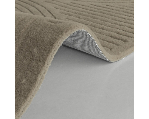 Matta med linjärt mönster och textilbaksida