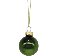 Grön julgranskula med upphängare