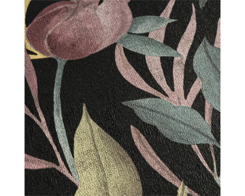 Närbild av en tapet med blommönster mot en mörk bakgrund