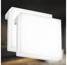 Två fyrkantiga vägglampor för inomhusbruk