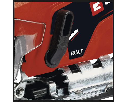 Detaljvy av en sticksåg med svart handtag och silverfärgad bas