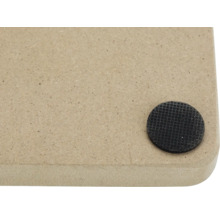 Träskiva med en svart, rund möbelglidare