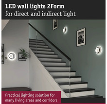 LED-vägglampor 2Form för direkt och indirekt belysning i en trappa.