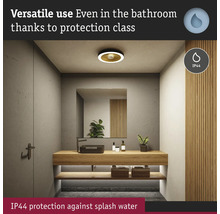 Badrum med taklampa och IP44-skydd mot stänkvatten