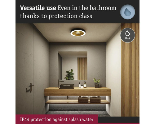 Badrum med taklampa och IP44-skydd mot stänkvatten