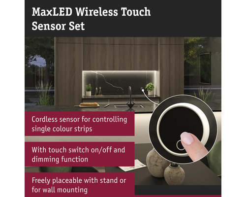 MaxLED trådlöst beröringssensorset i ett kök med LED-strips under skåpen.