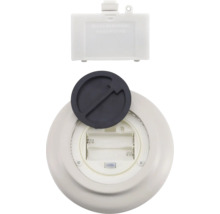 Batterifack för en lampa med knapp och lock