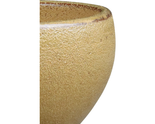 Detaljvy av en keramikskål med grov textur