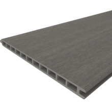 Trädäck av trä och plast