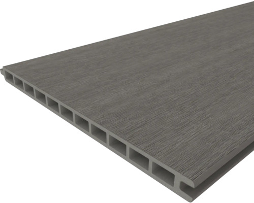 Trädäck av trä och plast