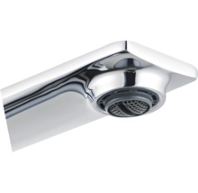 Kromad vattenkran med pip