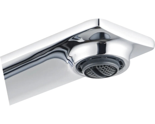 Kromad vattenkran med pip