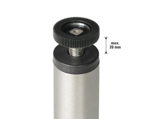 Justerbar fot med en maximal höjd på 20 millimeter på ett metallben