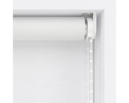 Fönsterrullgardin med kedjedrag i stängt läge