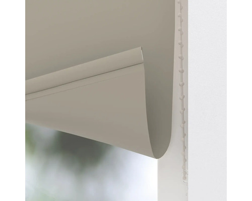 Detaljvy av en rullgardin med kedjedrag