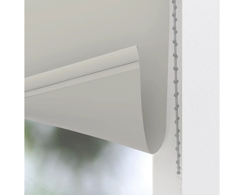 Detaljvy av en rullgardin med kedjedrag